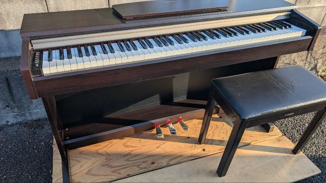 送料込み YAMAHA ARIUS 電子ピアノ YDP-151R 06年製 美品