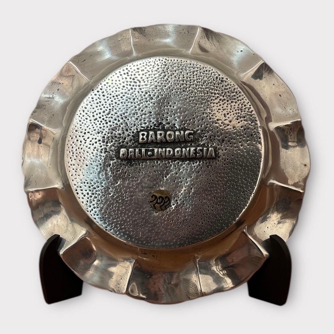 聖獣バロン 飾り皿 金属製 バリ島 ヒンドゥー教 木製台座付き