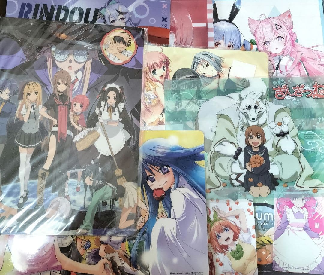 大量 まとめ売り 美少女 紙類 ポストカード ぬいぐるみ アクリルスタンド