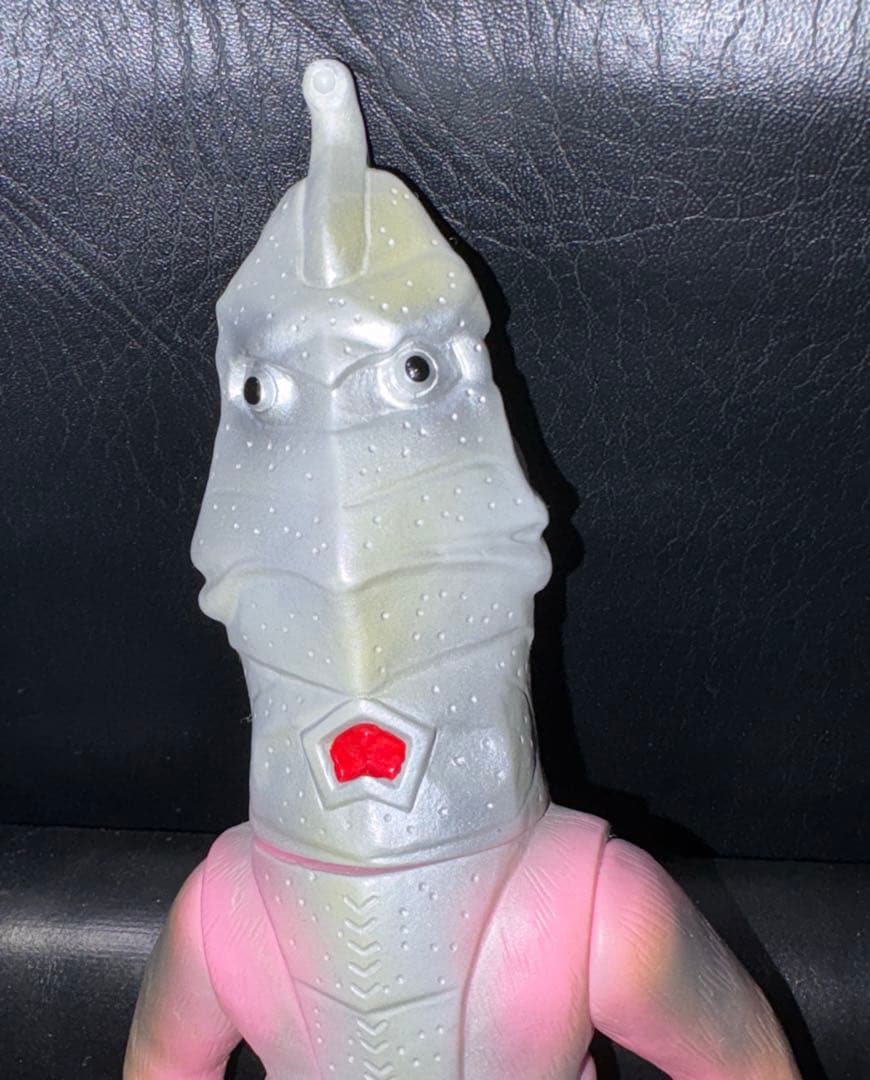 最終値下げ！ベアモデル オール怪獣コレクション キュラソ星人 ピンク成型 白銀