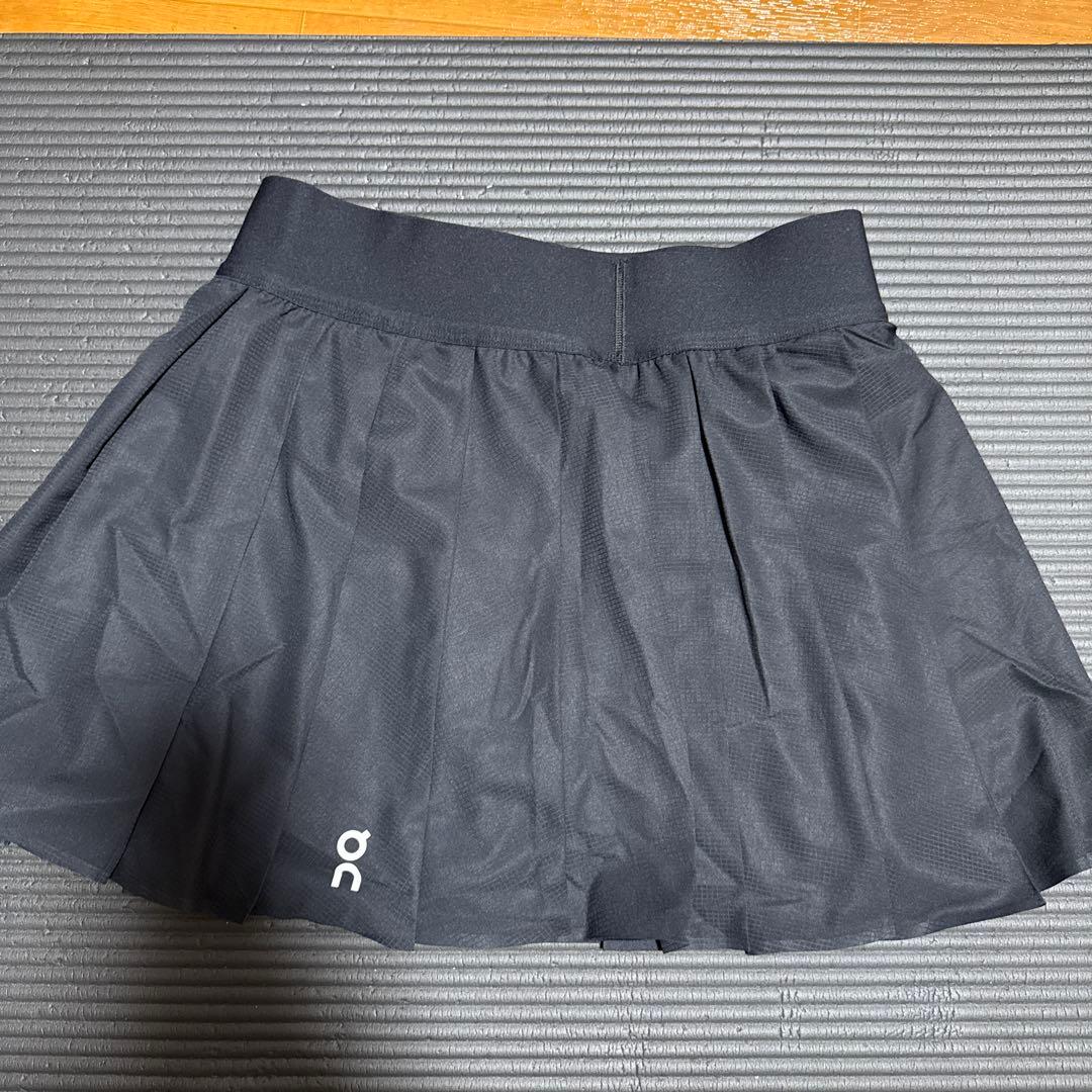 【美品】On スポーツスカート テニス、ゴルフ、ランニング