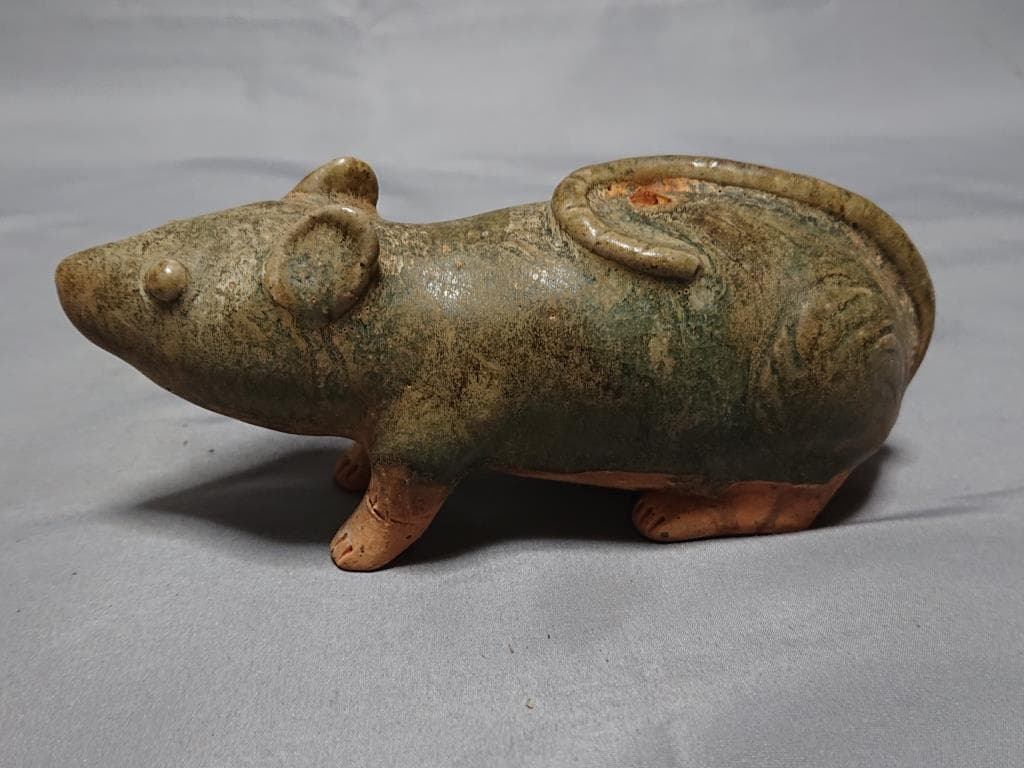 コレクター収集品　クメール 緑褐釉　鼠形壺（B）