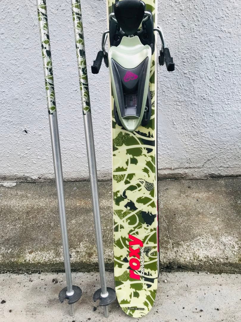 ☆レア☆roxy スキー板 150cm ＆ ビンディング ＆ ストック カモフラ