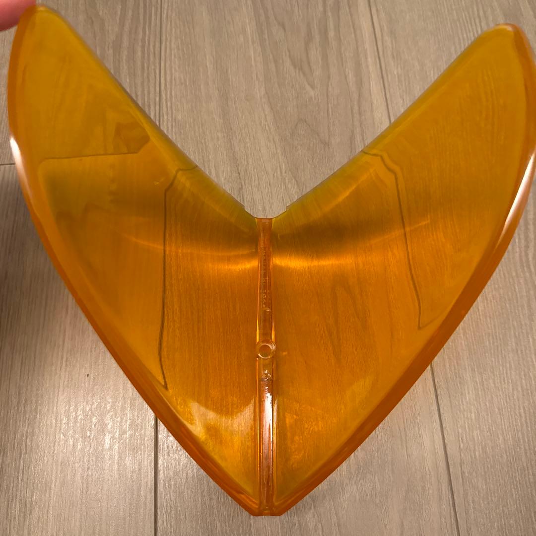 バタフライ　フィン　オレンジ V字型 サーフボードフィン