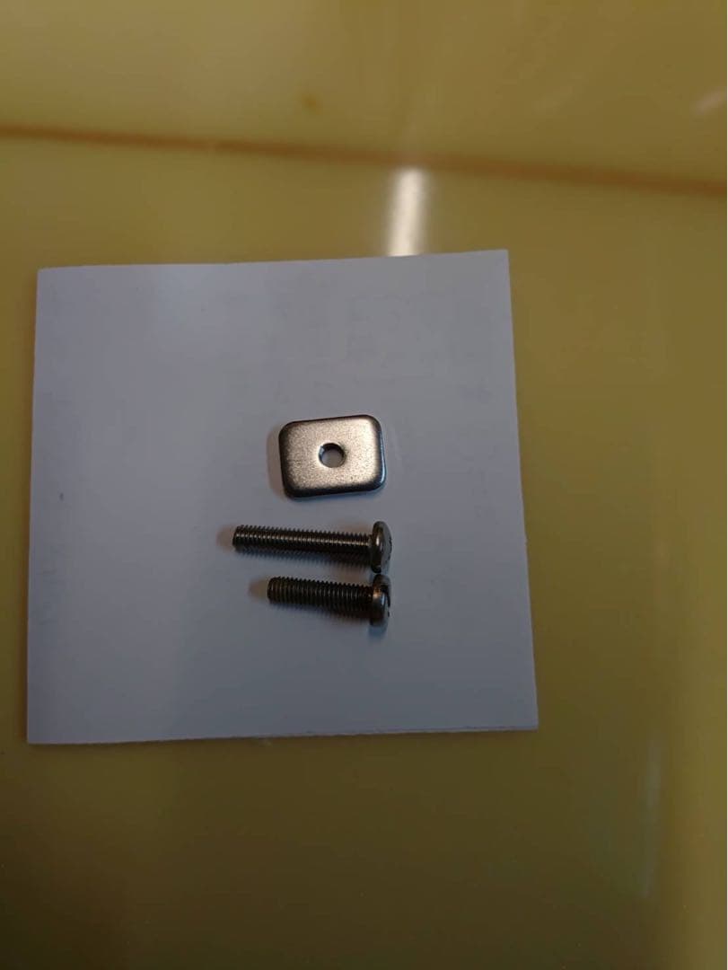 バタフライ　フィン　オレンジ V字型 サーフボードフィン