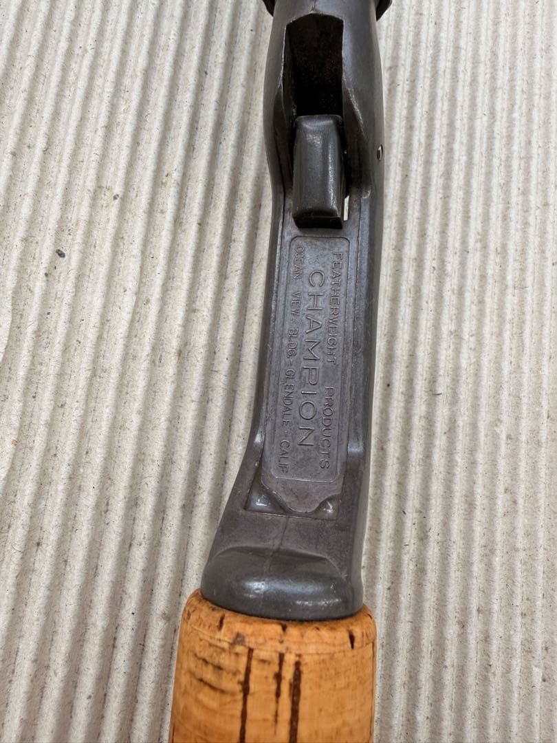 Featherweight CHAMPION チャンピオングリップ ロゴ栓付