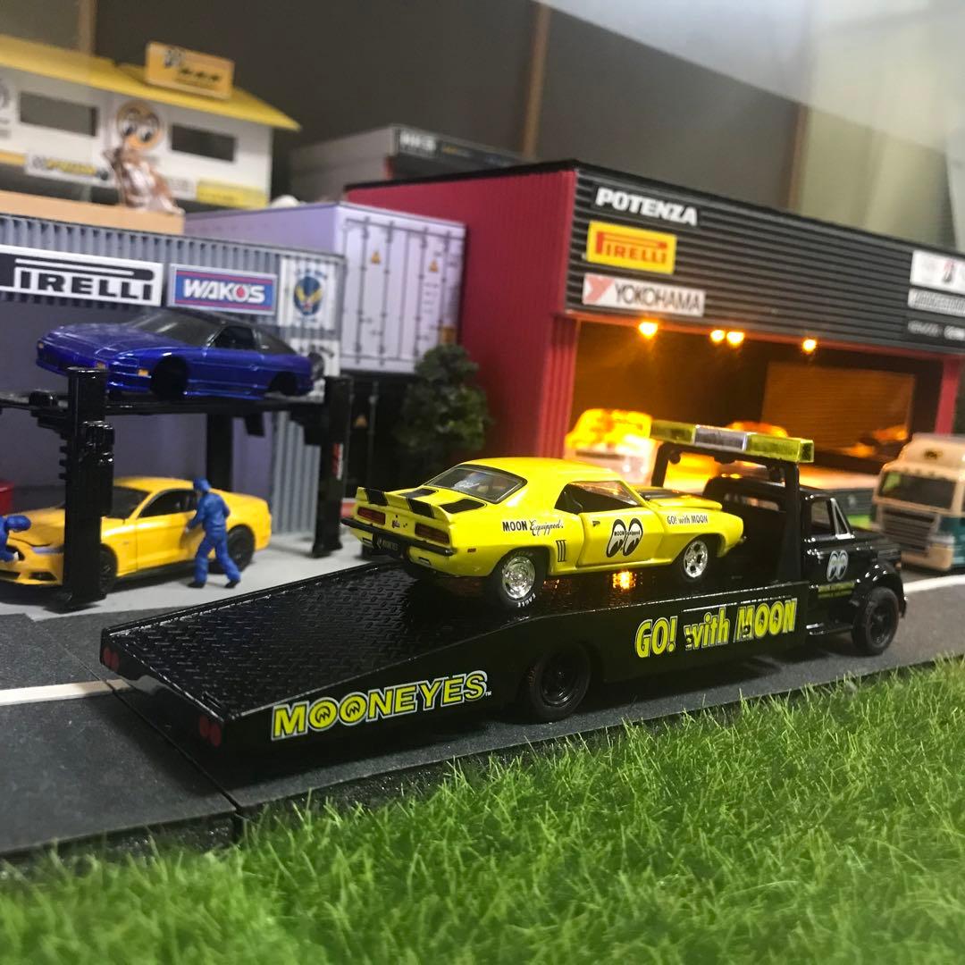 M2 シボレー C60 ムーンアイズトレーラーブラックとカマロRSイエローセット