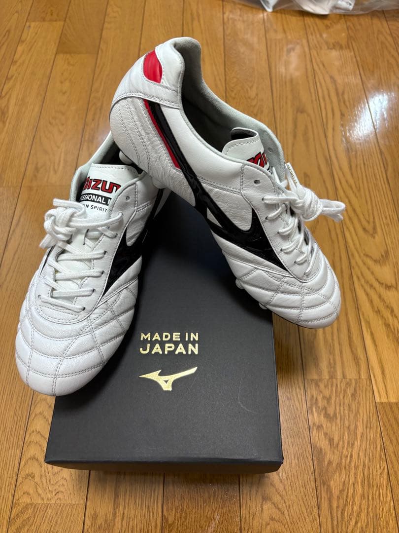 モレリア2Japan 26.0ホワイト