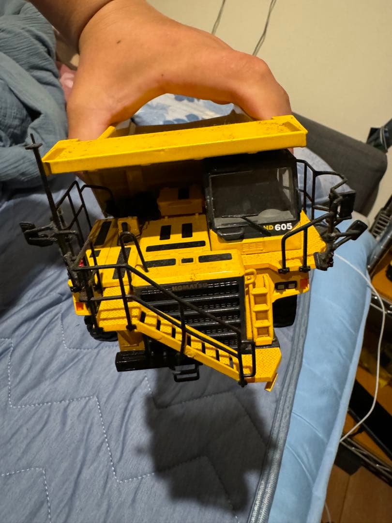 ミニカー KOMATSU HD605