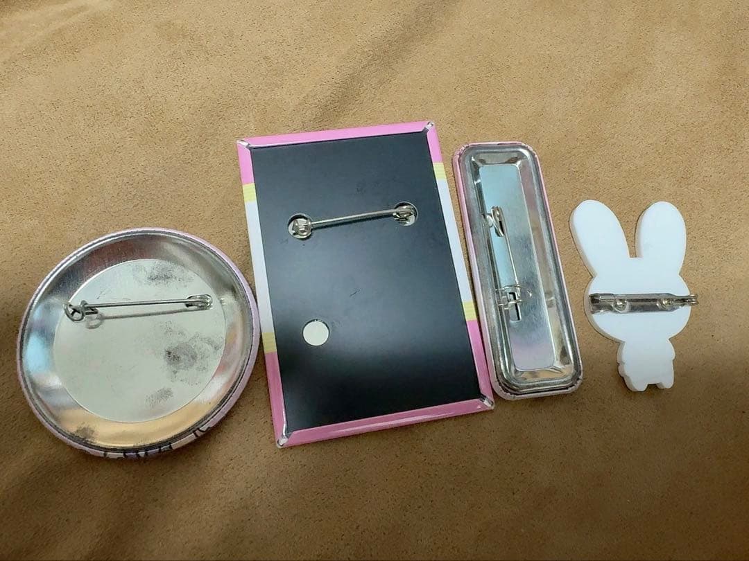 メンヘラチャン 缶バッジ アクリルバッジ