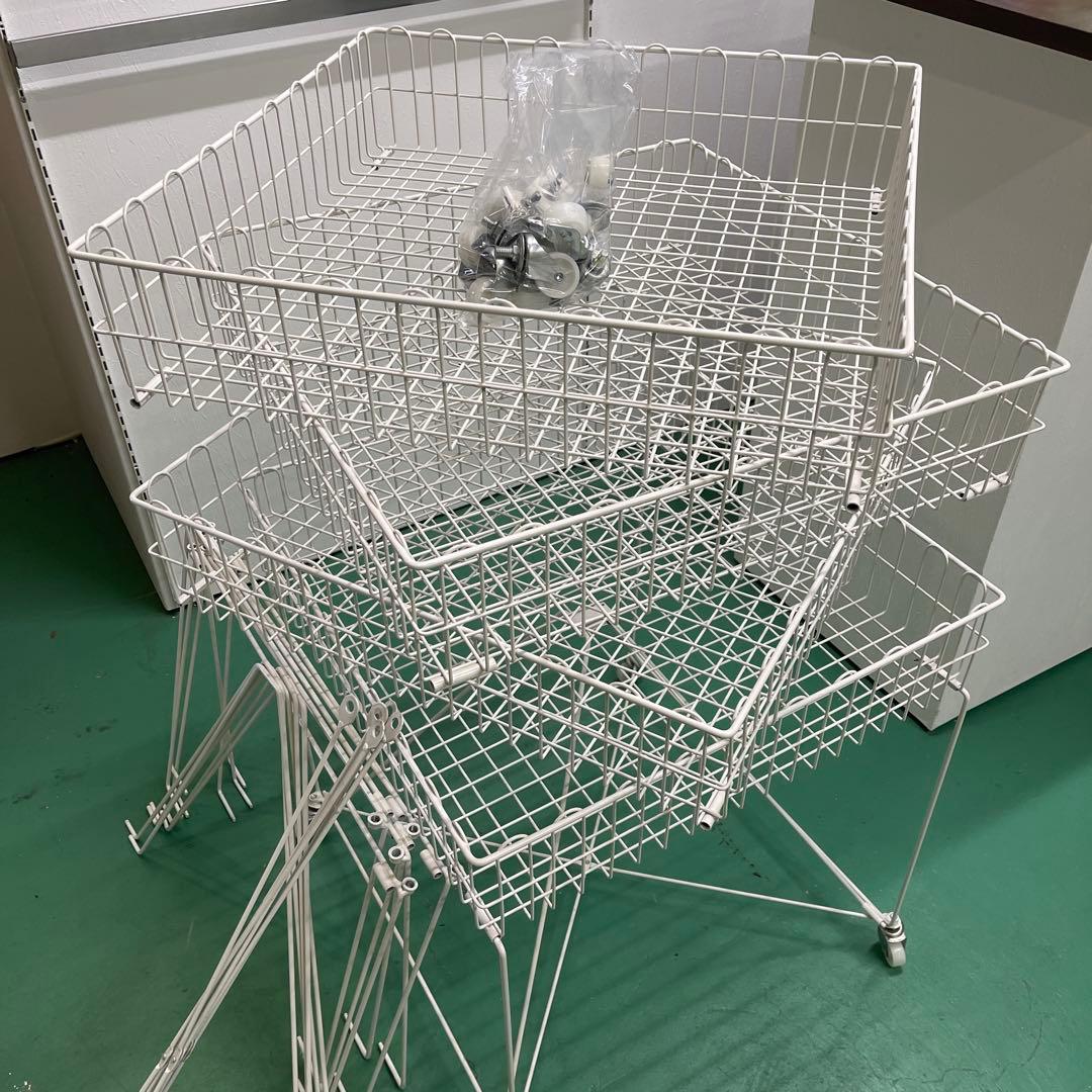 超美品！　バスケットワゴン　ホワイト　60cm 店舗用　4台セット