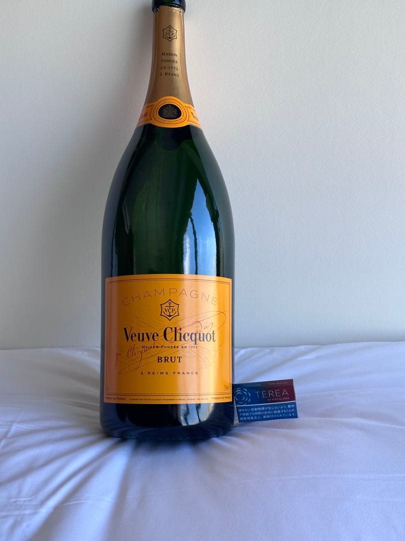 ヴーヴクリコ マチュサレム 6リットル 木箱付き(マグナムの4倍の大きさ)