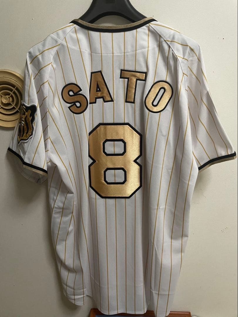 阪神タイガース 佐藤輝明 2023年チャンピオンユニフォーム Lサイズ