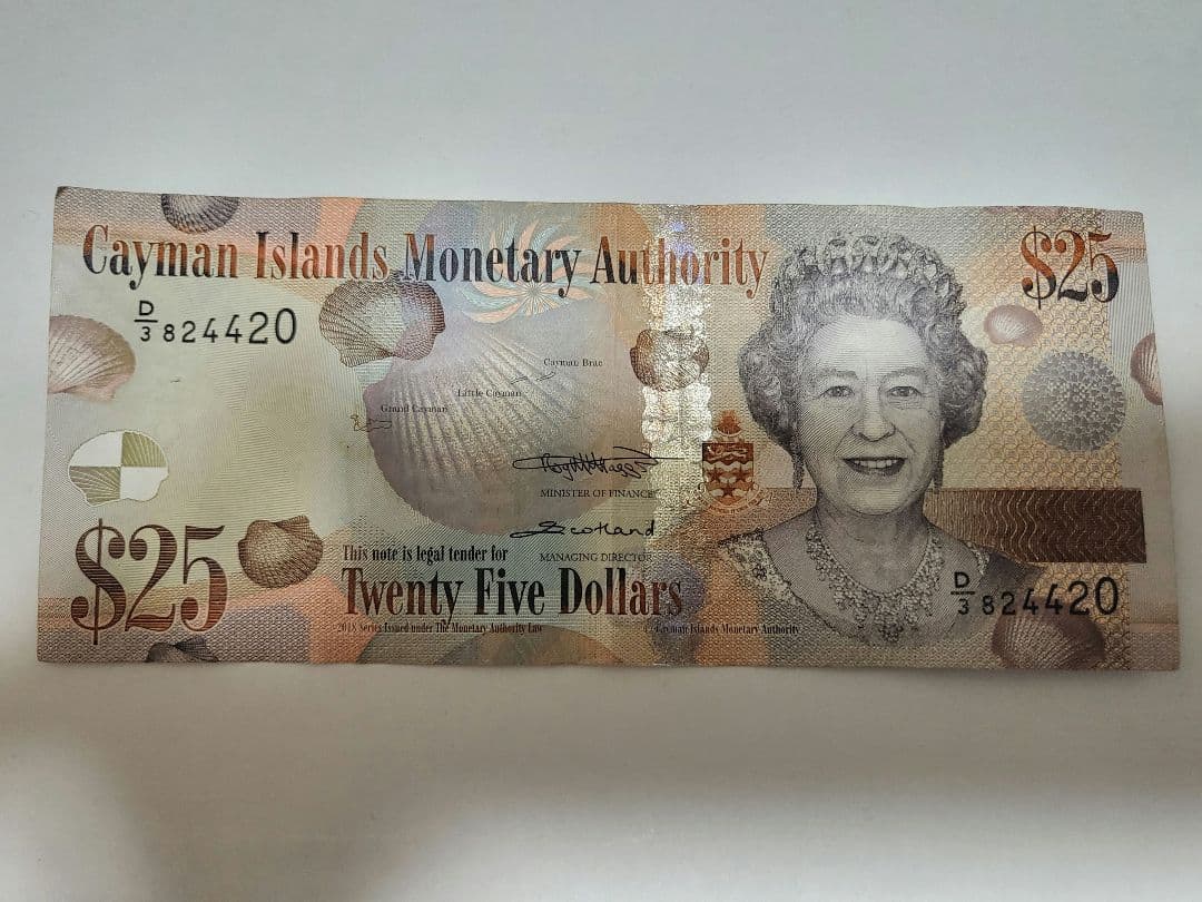 非常にレアなケイマン諸島記念25ドル 2022 2023 UNC エリザベス2世