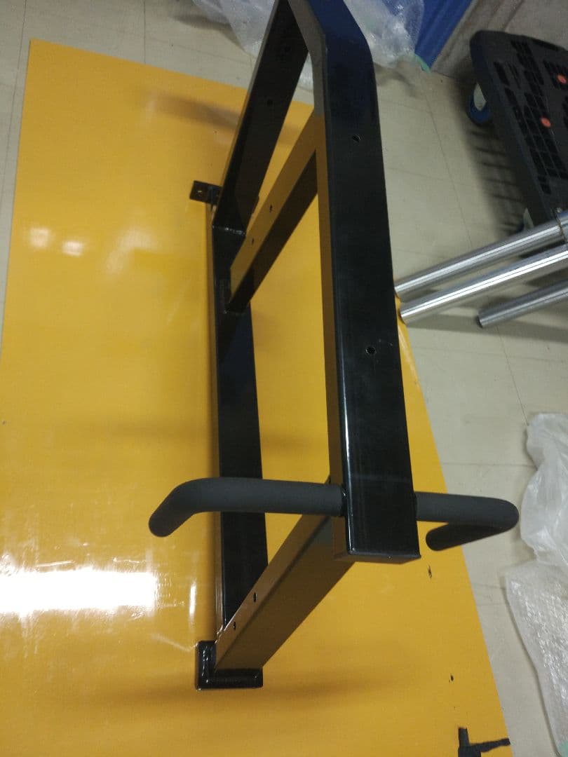 大幅値引！トレーニングマシン レッグカール 黒 プレートローディング OEM製品