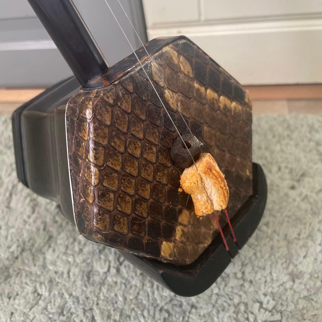 二胡 ほぼ未使用 ケース有り　黒壇　蘇州製　六角形