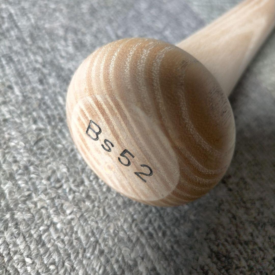 【プレミア】坂口智隆 DESCENTE 硬式木製バット 84.5cm 856g