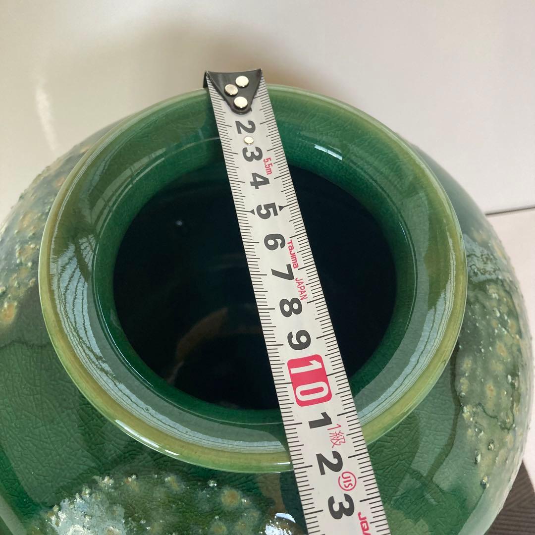 信楽　三彩窯　愛陶作　綺麗なグリーン釉丸型花瓶