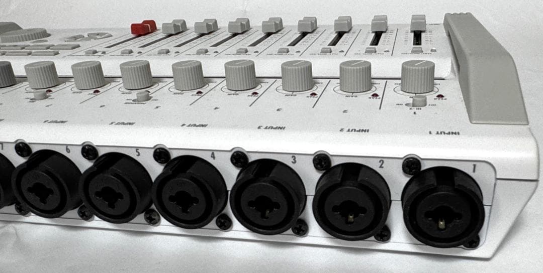 ZOOM R16 マルチトラックレコーダー