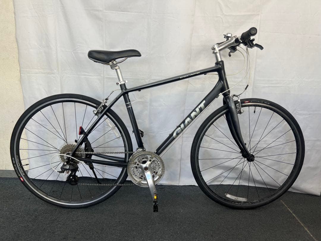 クロスバイク　GIANT ESCAPE R3 ジャイアント　エスケープR3