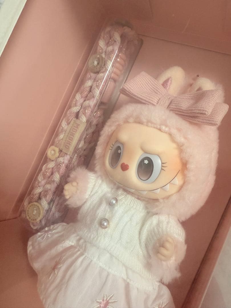 LABUBU MOKOKO Fall Into Sweaters ペンダント