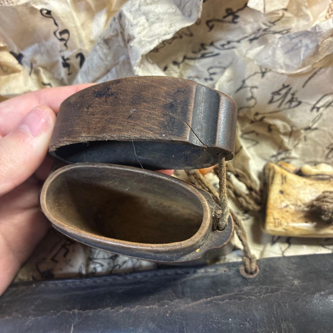 獣牙　根付　呪物　ニホンオオカミ　熊　煙管　煙草