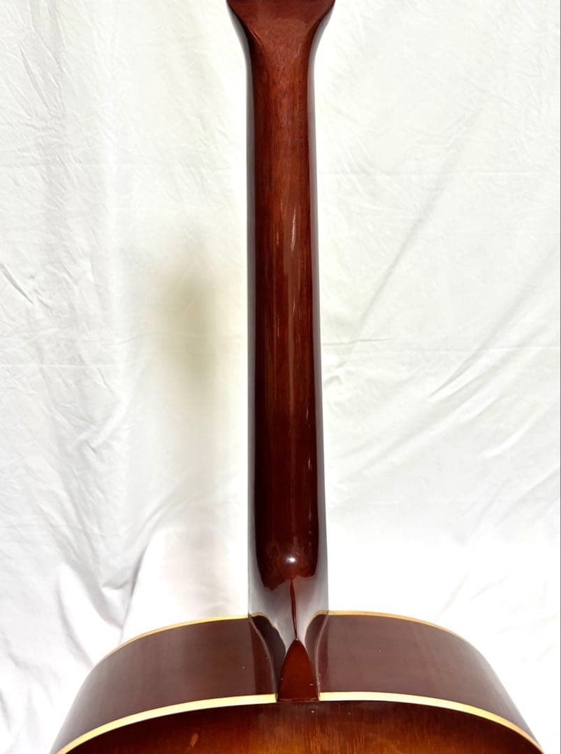 【新品弦張替済】リゾネイターギター