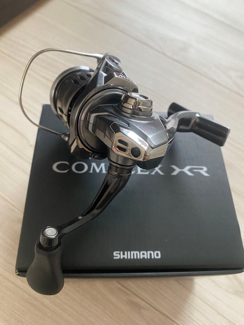 【ほぼ新品】25コンプレックスXR C2500 F4 シマノ