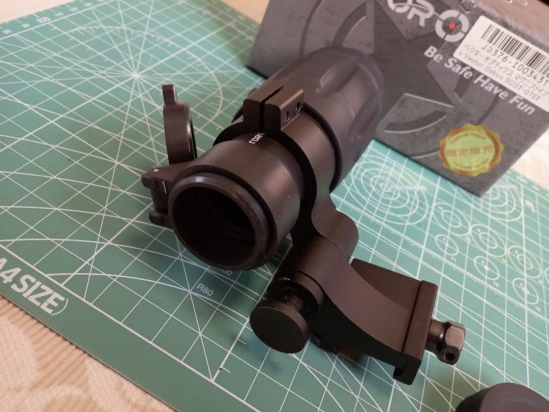 ベクターオプティクス　マグニファイア３　中古