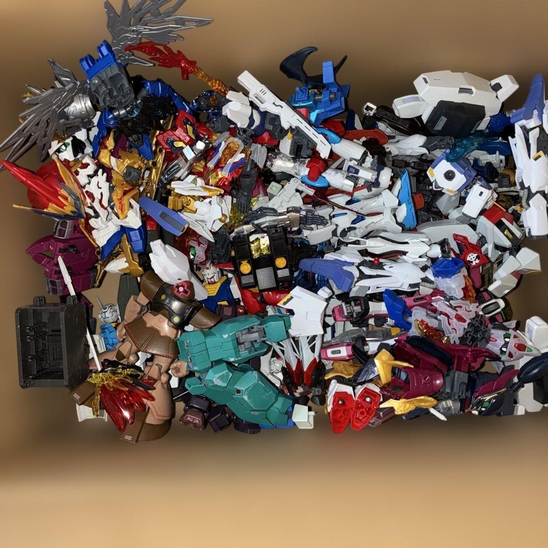 【ジャンク】ガンダム色々プラモデル組み立て品まとめ色々武器パーツなど２３体