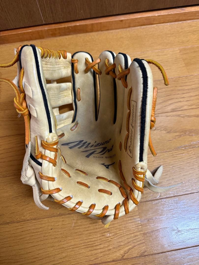 ミズノプロ　軟式グローブ 右投げ タティスjrモデル