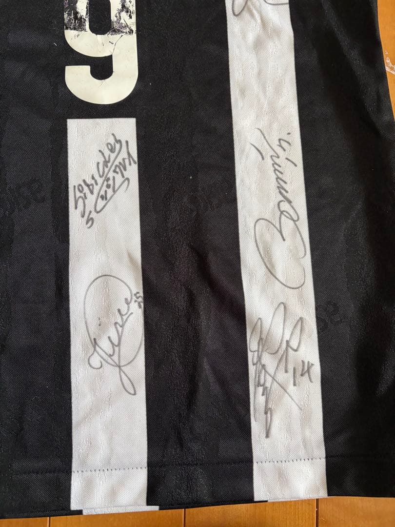 超激レア！2002年ヴィッセル神戸9番城彰二選手ユニホーム14選手直筆サイン入り