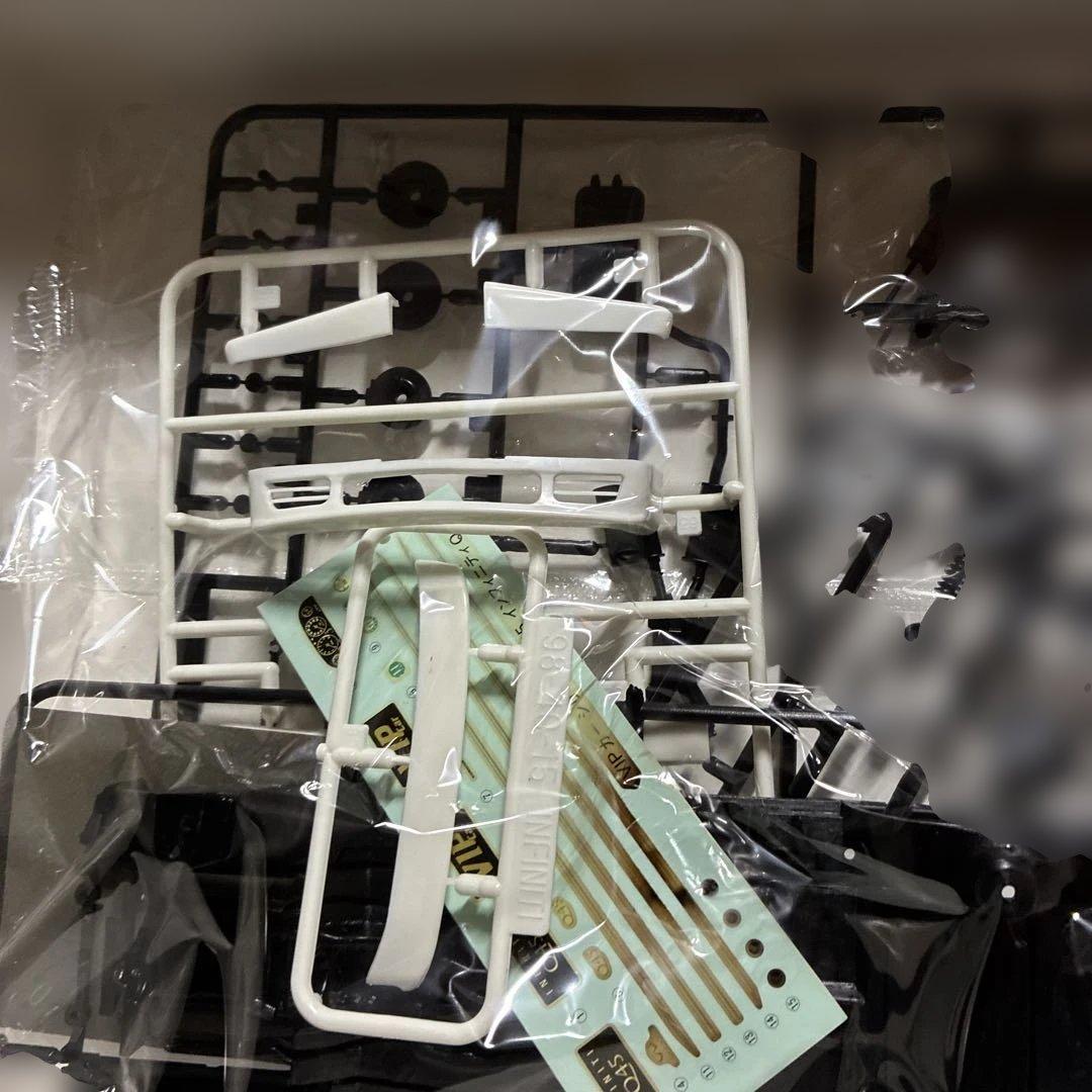 青島、ビップカー1\24インフィニティQ45絶版