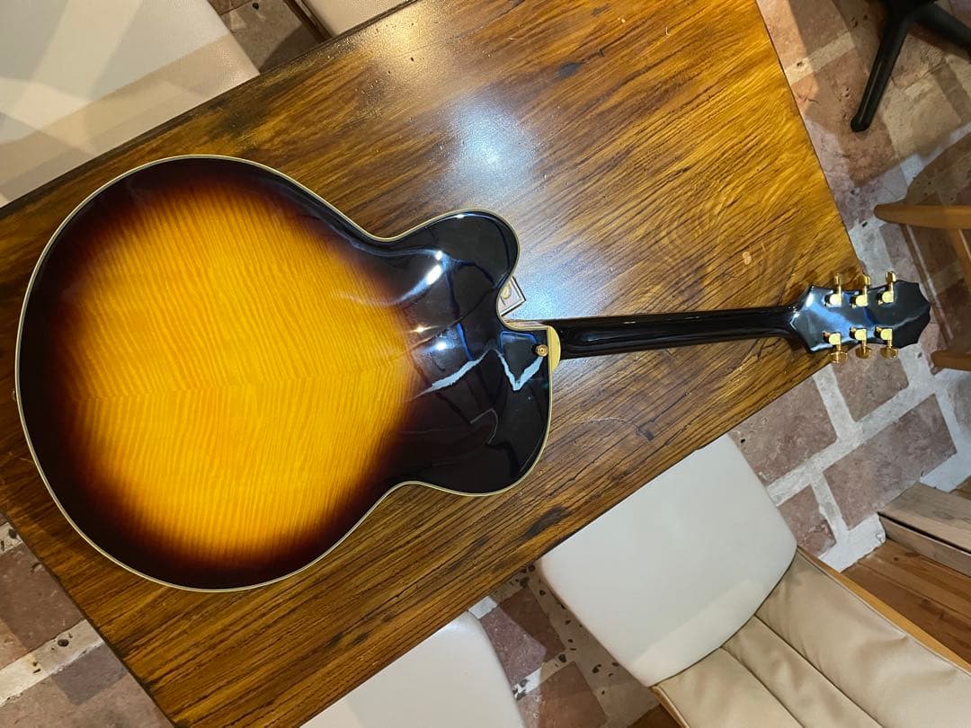 ギター Epiphone Zephyr Blues Deluxe VS