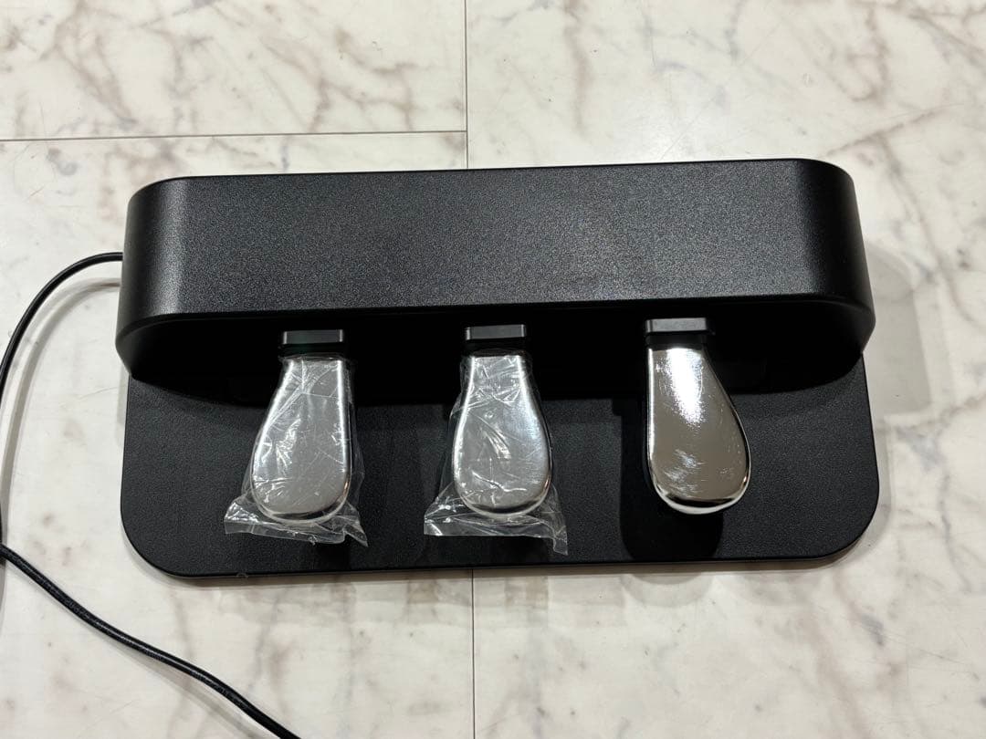 CASIO/電子ピアノ Privia PX-S3100BK ケース、ペダル付き