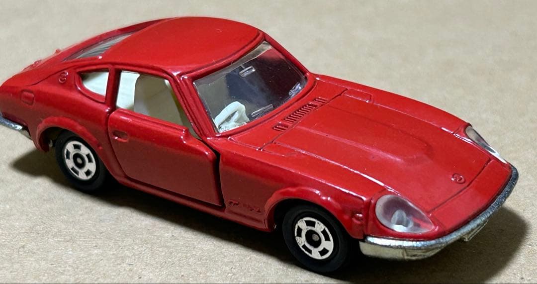 日本製 トミカ ニッサン フェアレディ 240ZG 赤