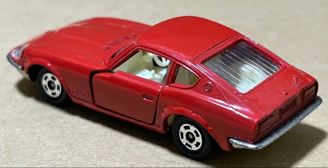 日本製 トミカ ニッサン フェアレディ 240ZG 赤