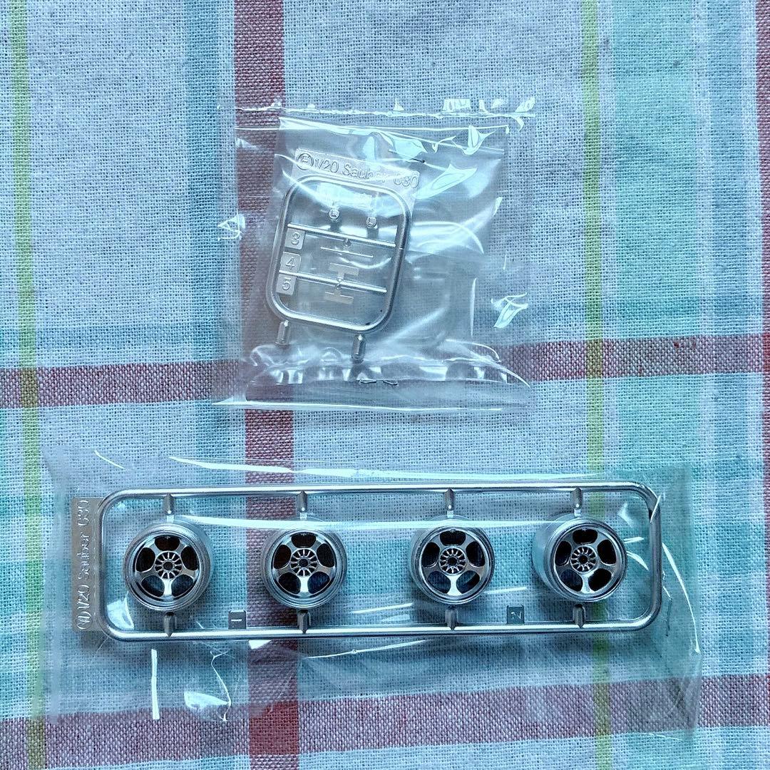 フジミ 1/20 ザウバー C30 日本GP仕様 w/カルトグラフデカール