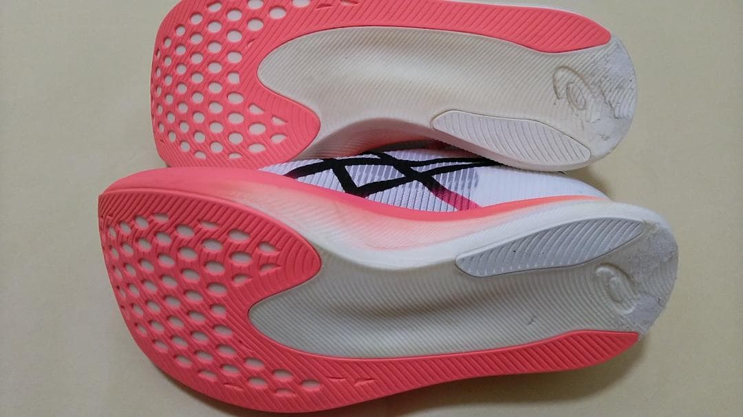 アシックス メタスピードスカイプラス 25.5cm