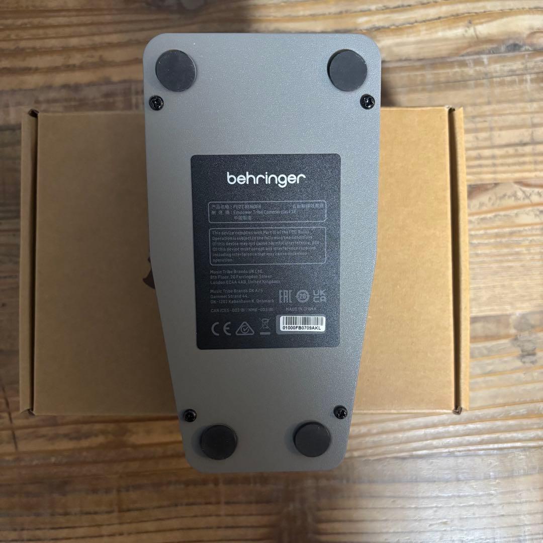 Behringer Fuzz Bender ギターエフェクター
