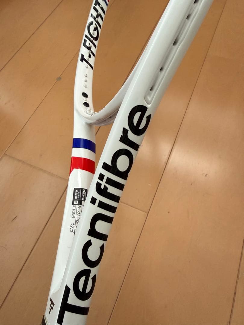 2025年モデル テクニファイバー T-FIGHT 300 グリップ2 美品