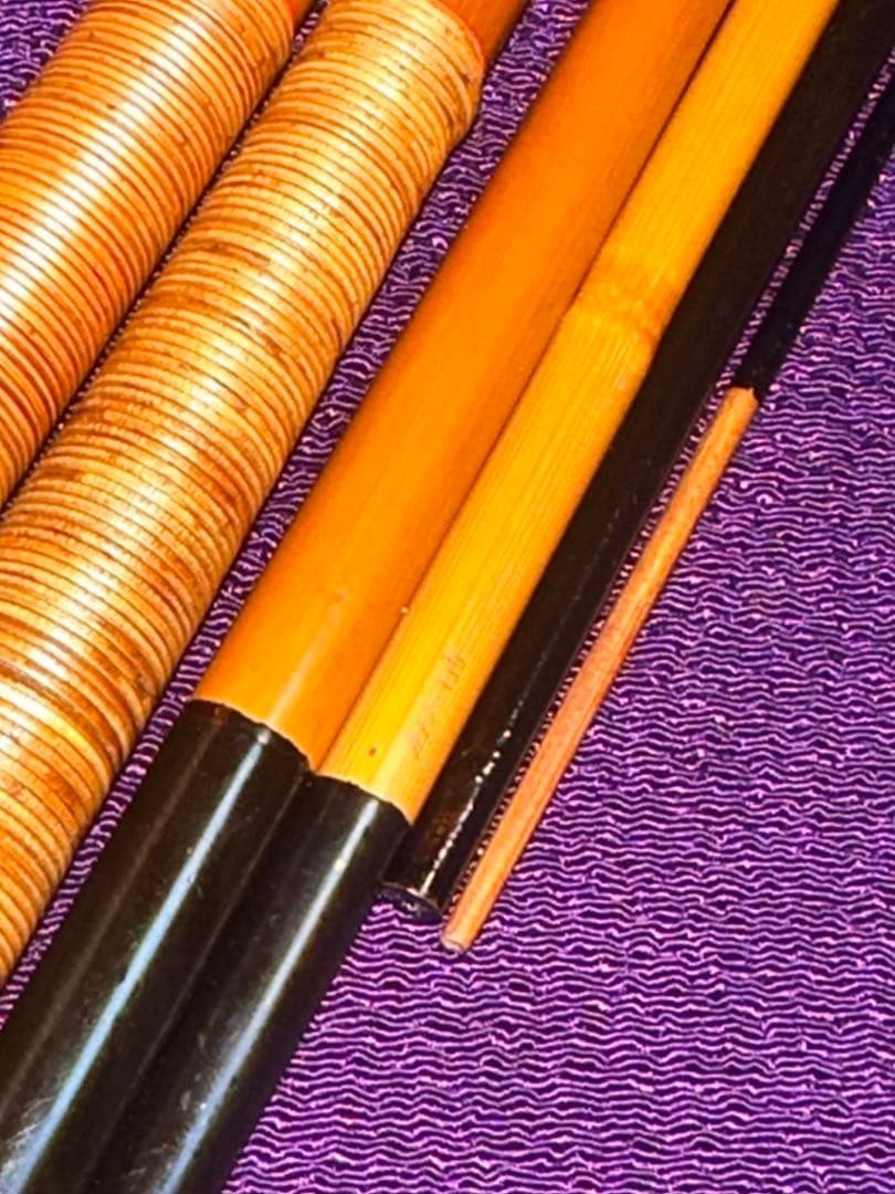 竿春時代の初代 源竿師 作15尺穂持と穂持下は高野竹 黒朱飾り線口巻 籐巻握り