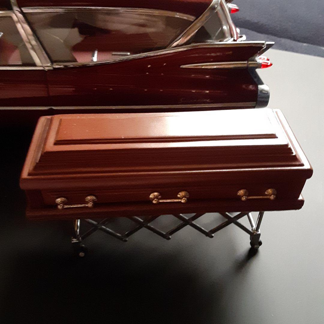 1959年型キャデラック霊柩車ミニカー 棺桶付き廃盤希少1/12sizu