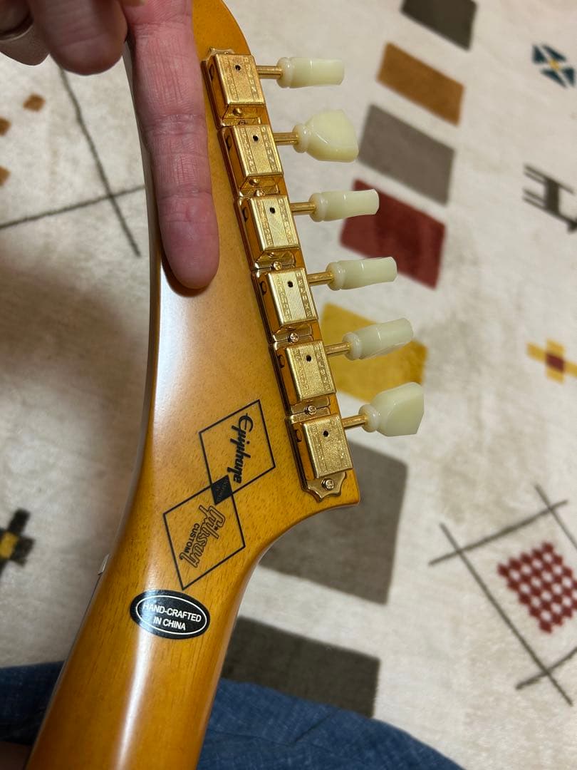 Epiphone by Gibson Korina Explorer ケース付き