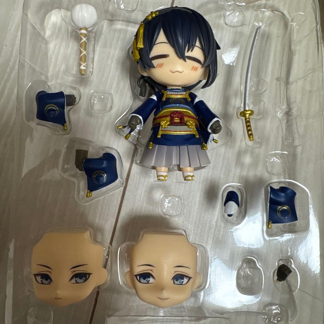 三日月宗近　8/1スケール(未使用)　ねんどろいど　タペストリー　A賞　匿名