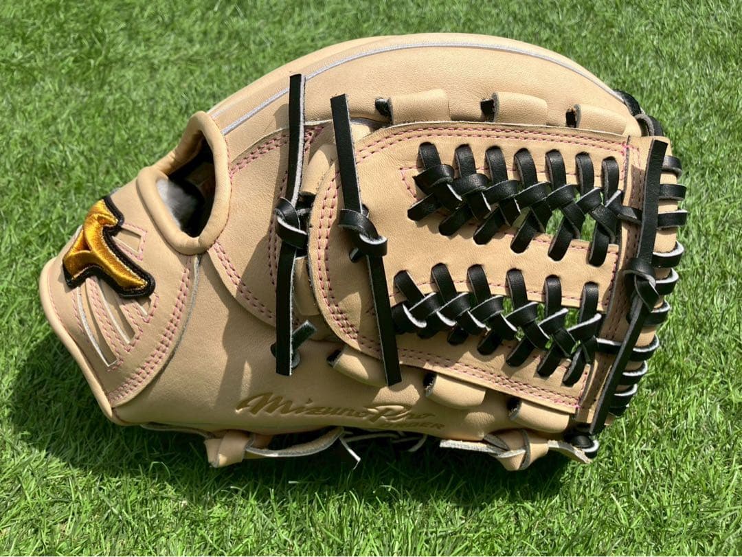 ミズノプロ　硬式　オーダー　HAGA　村上　内野用　定価71,500円　グラブ