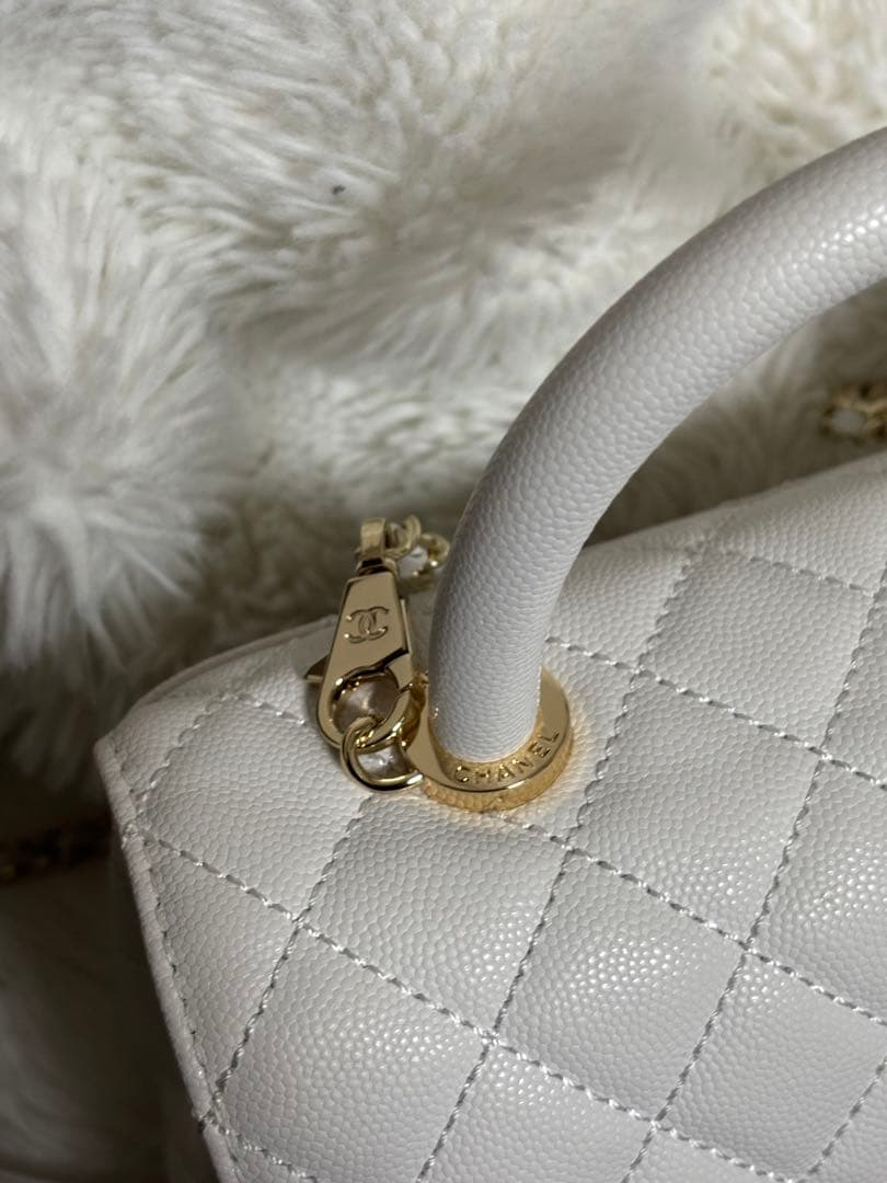 CHANEL ホワイト ショルダーバッグ ノベルティ