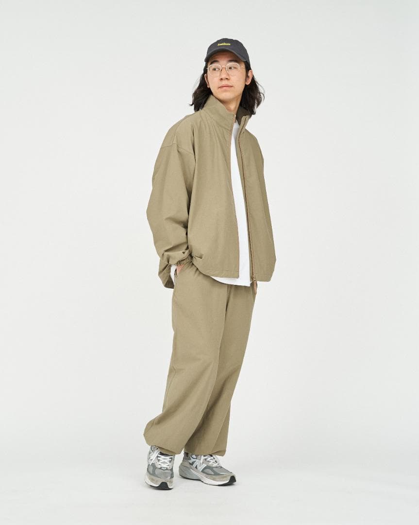 フレッシュサービス　CORPORATE TRACK SUIT TAN L