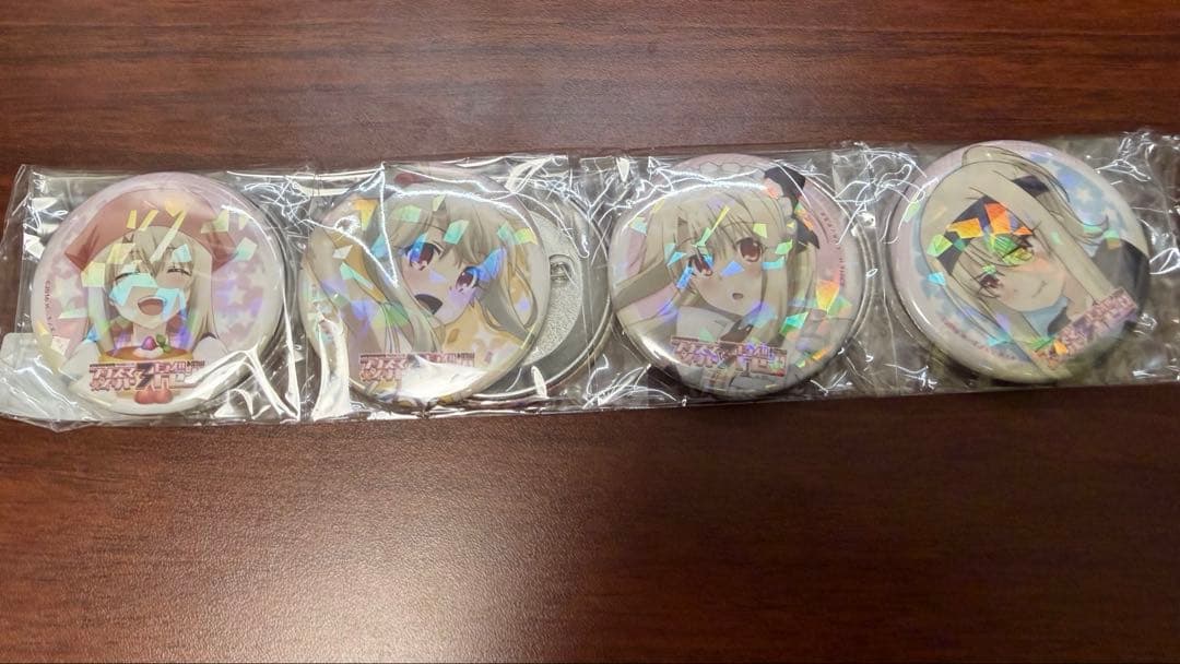 【抽選限定品】プリズマ☆イリヤ　WEBくじ　モアチャン！ホロ缶バッジセット