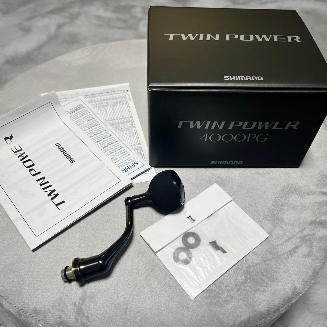 美品　未使用SHIMANO TWIN POWER 4000PG スピニングリール